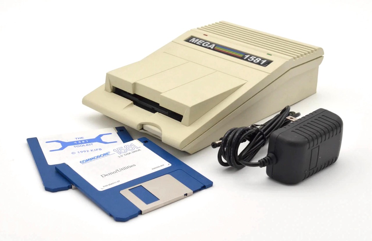 The BitBinders MEGA1581 external IEC floppy drive.